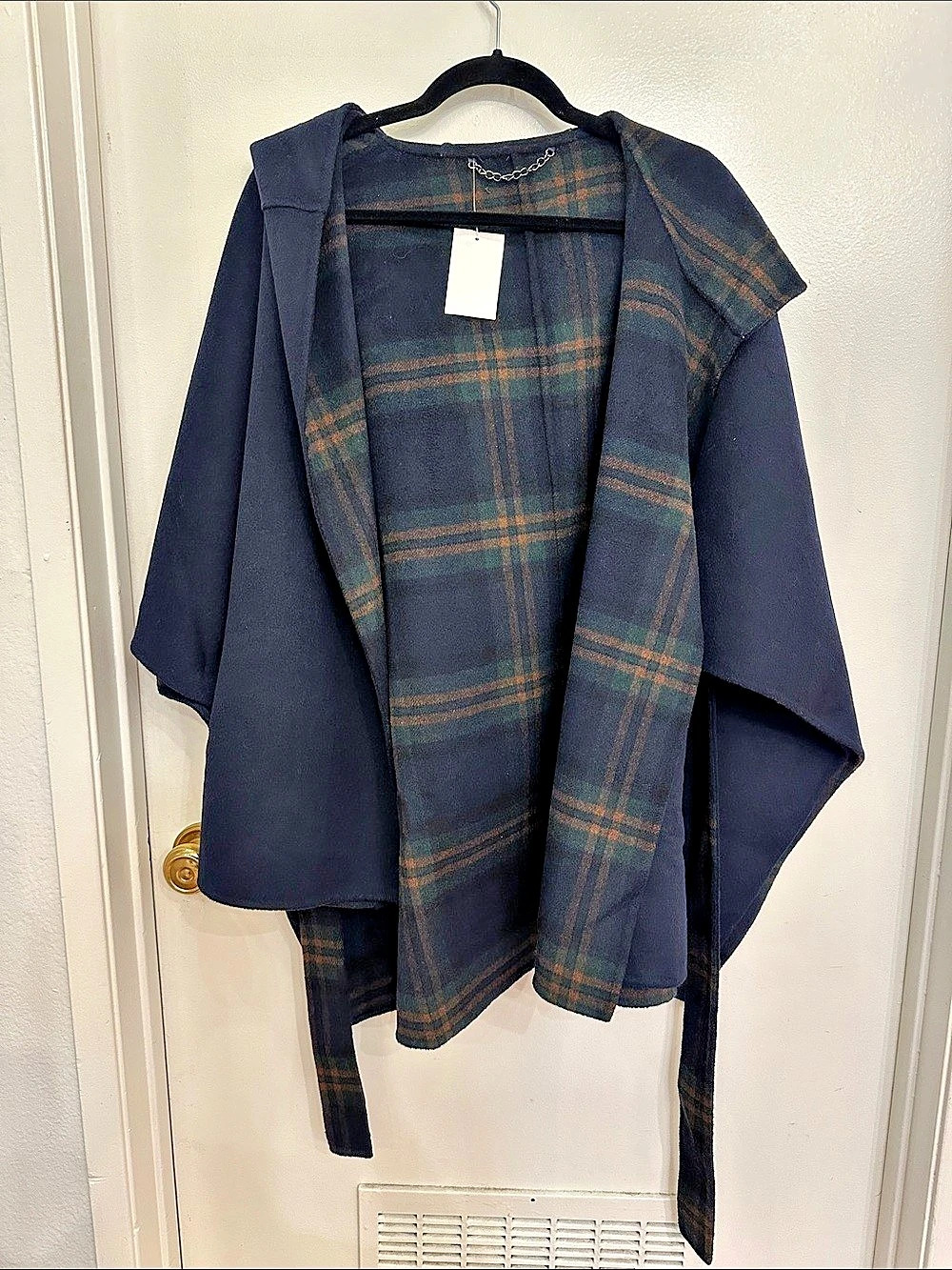 Plaid Lined Hooded Cape in Blue & Green Like New